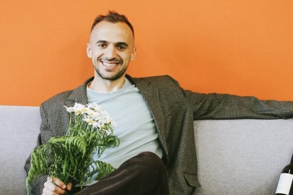 Дмитро Білоус виїхав до Іспанії, де планує повернутися до стендап-діяльності