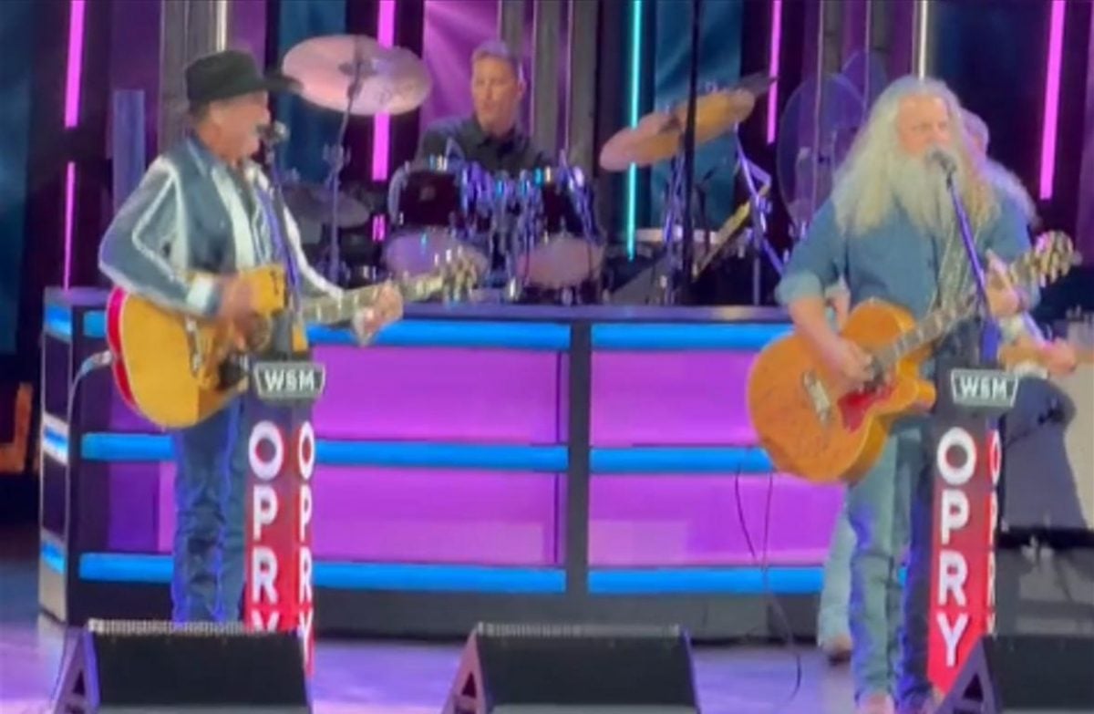 Пісню “Time Marches On” виконали на Grand Ole Opry, а її уривок нещодавно став вірусним у TikTok