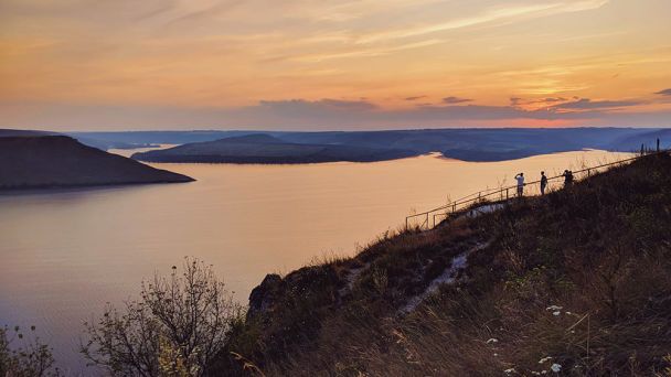 Краще, ніж за кордоном: куди поїхати відпочити в Україні у серпні — топ-5 місць