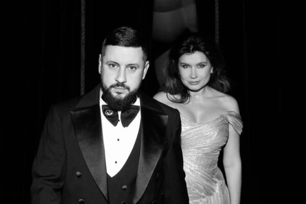 “Мій фрісон”: MONATIK привітав дружину з днем народження і показав рідкісні кадри їхньої любові