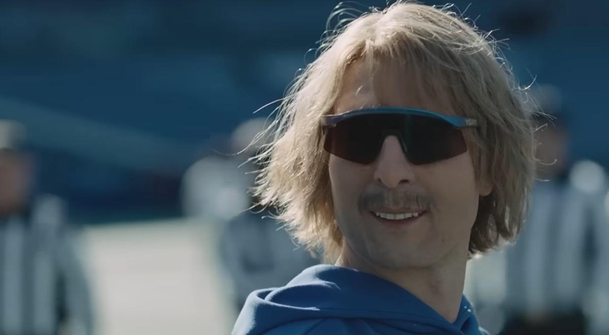 Hulu показав трейлер 2 сезону спортивної комедії “Чед Пауерс” з Ґленом Пауеллом
