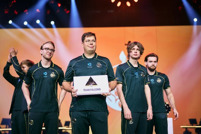 Falcons переграли The MongolZ у 1/8 фіналу Esports World Cup 2026 з CS2