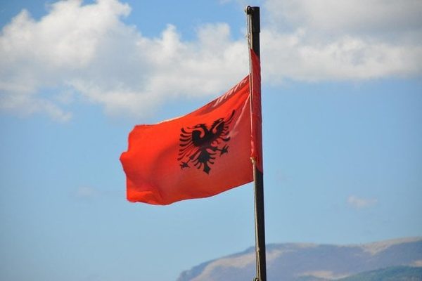 “Не знали, що робити”: землетрус посеред ночі сколихнув популярний курорт Албанії